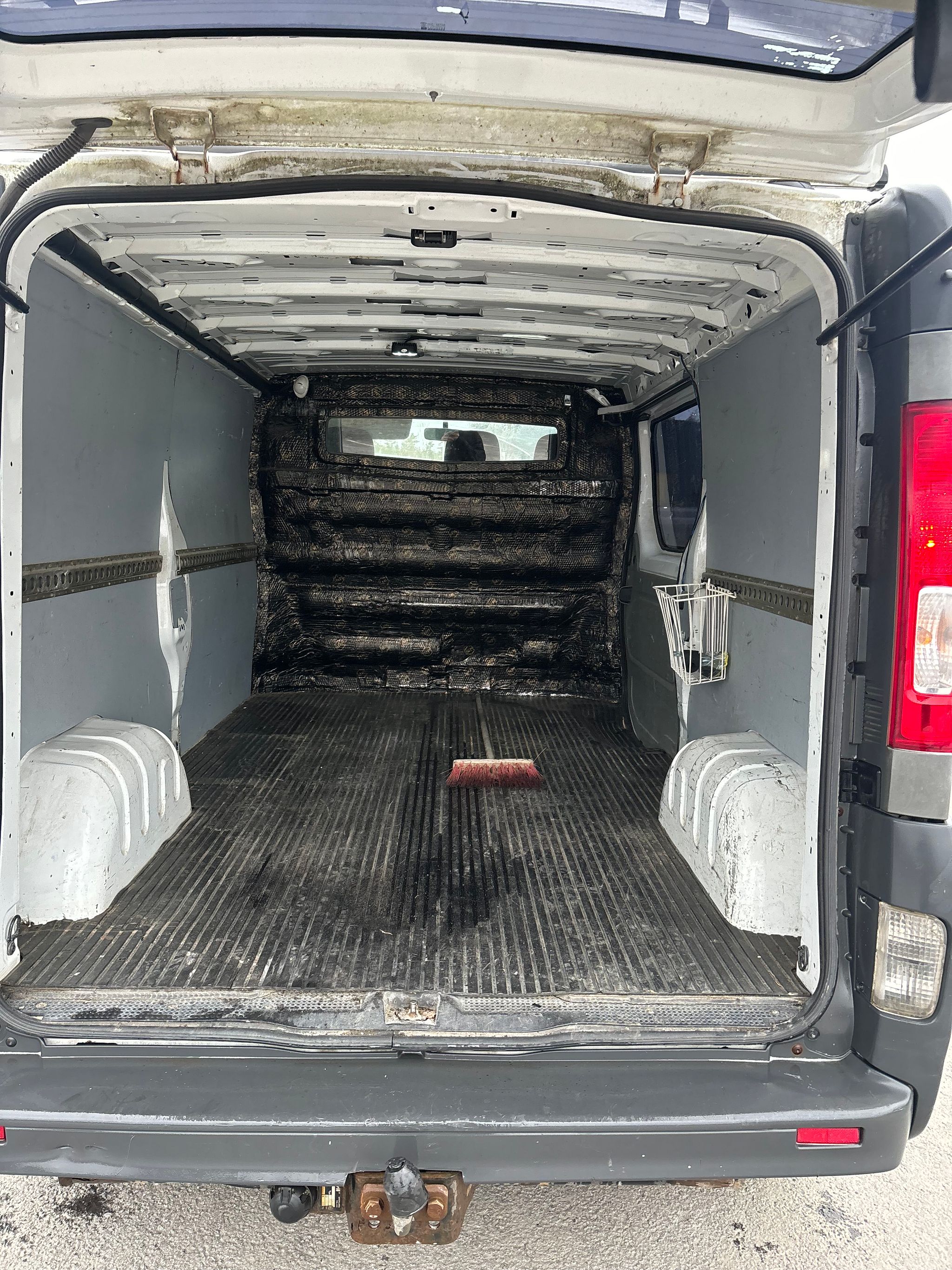 Image 5/12