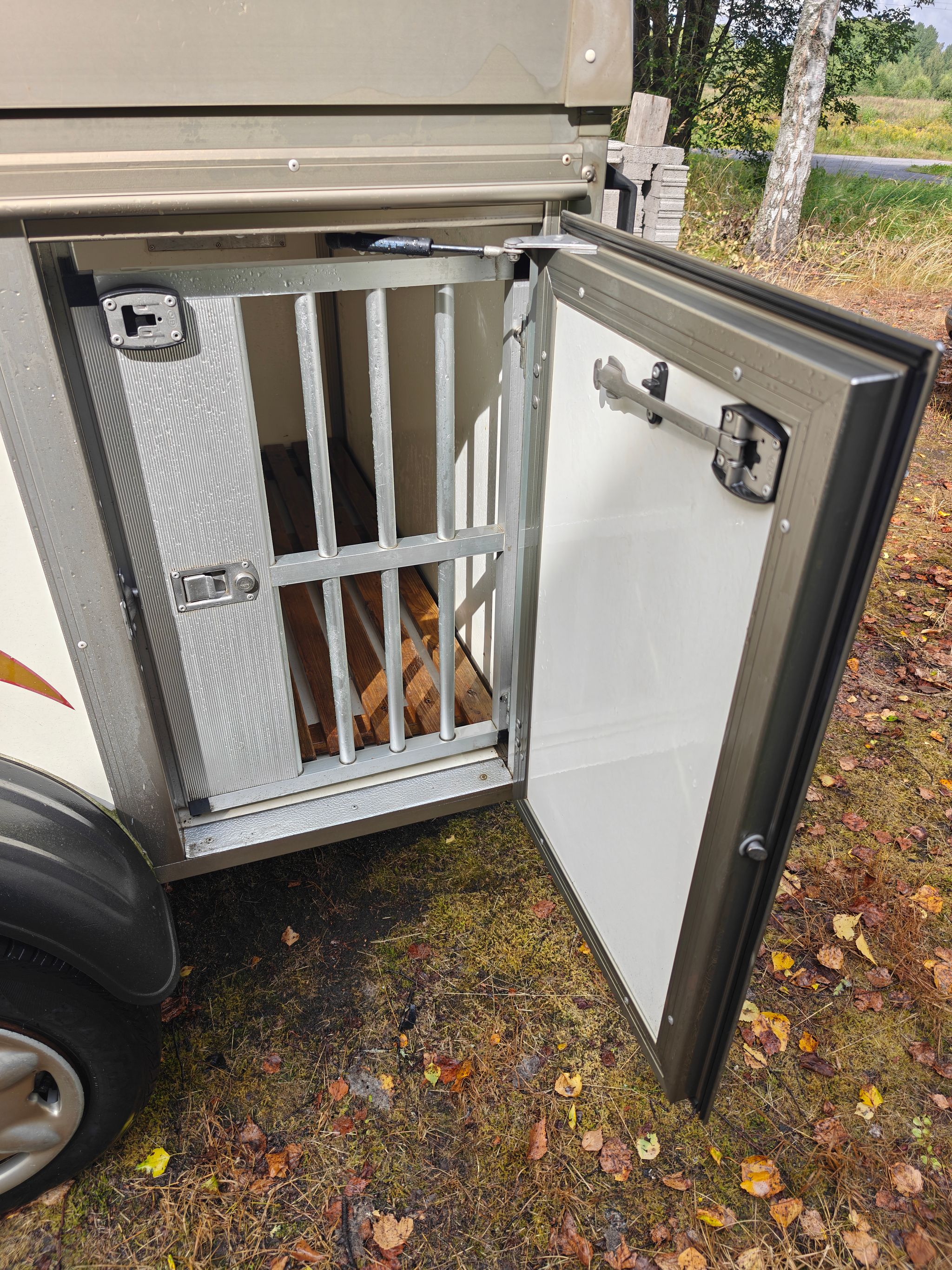 Image 16/18