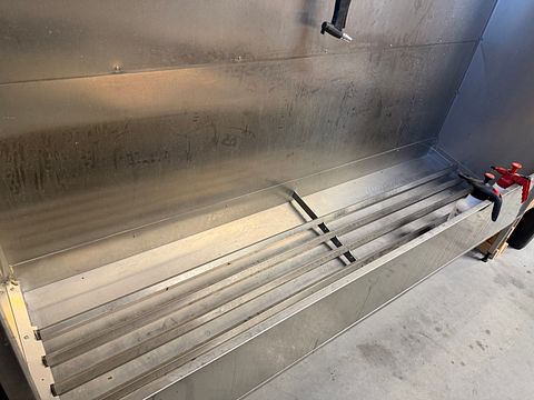Image 2/13