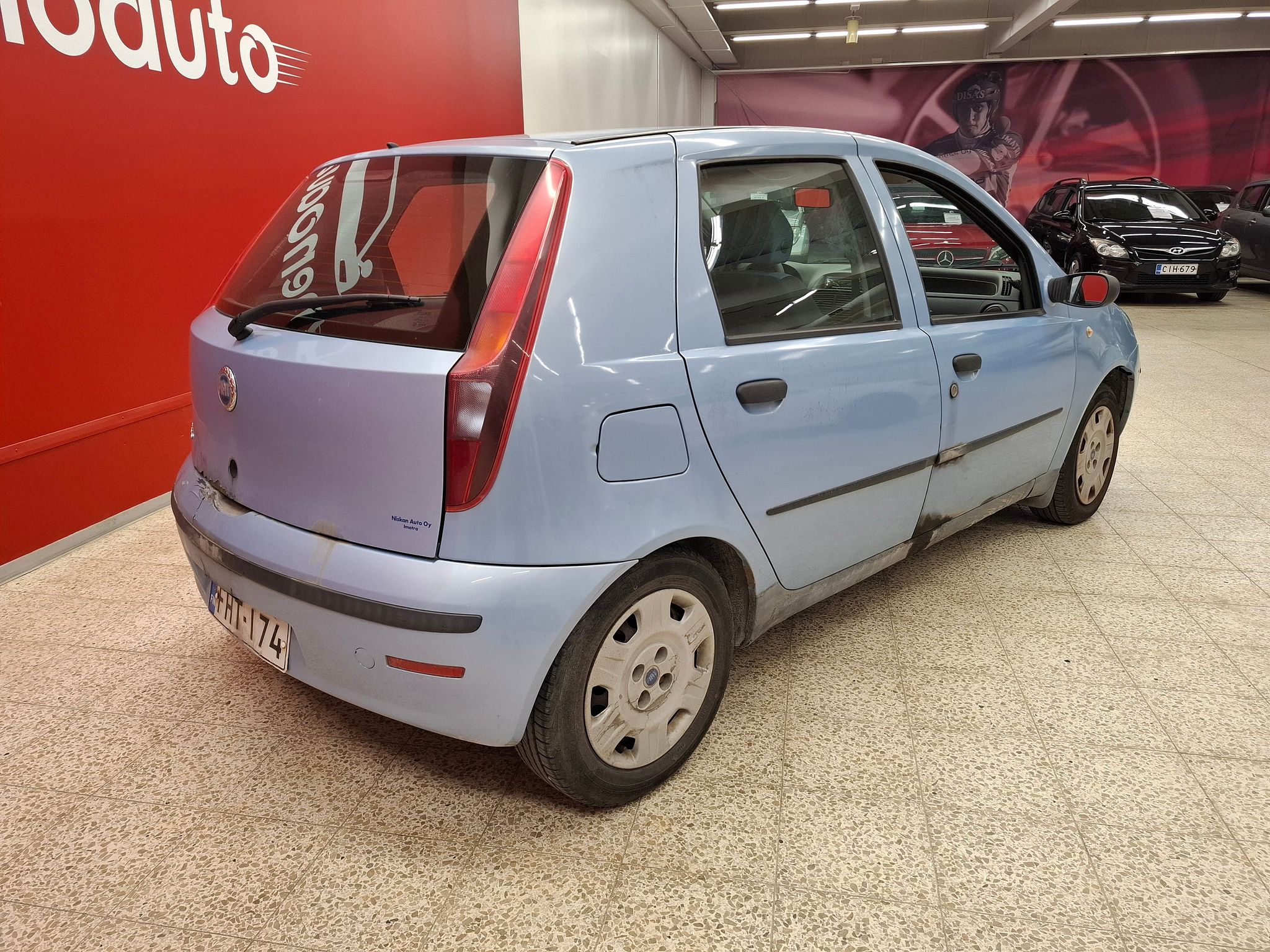 Image 3/32
