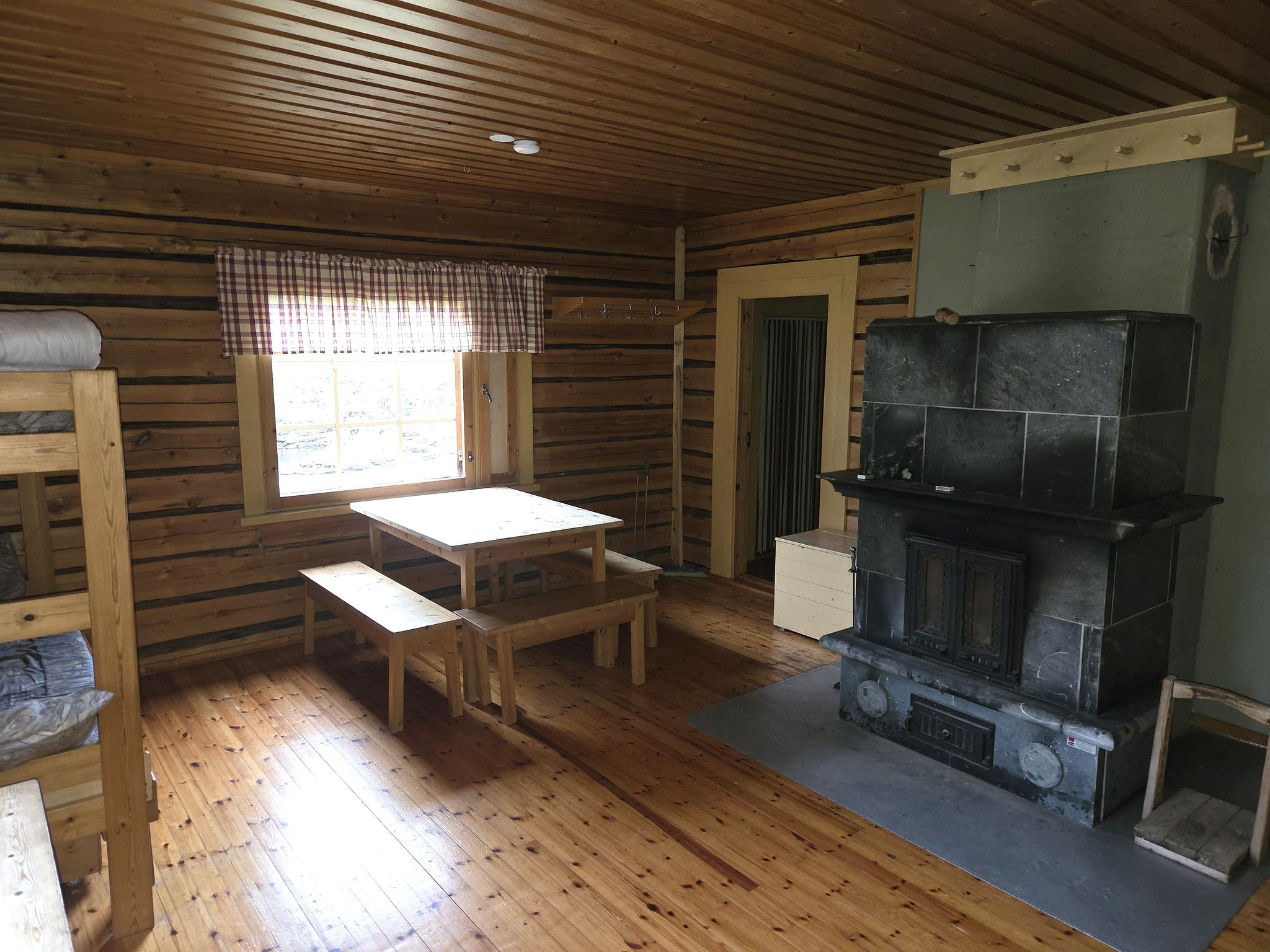 Image 6/16