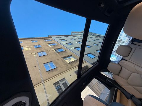 Image 8/11