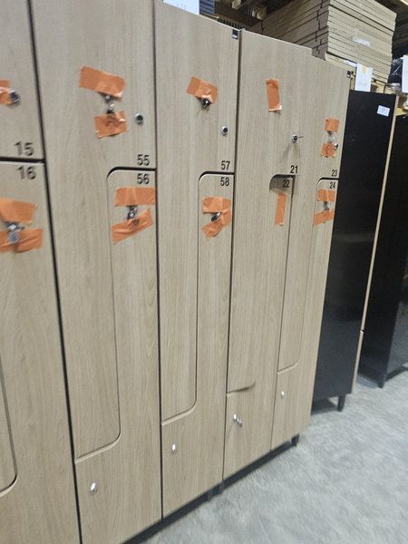 Image 5/9