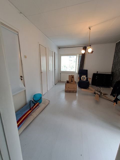 Image 4/23