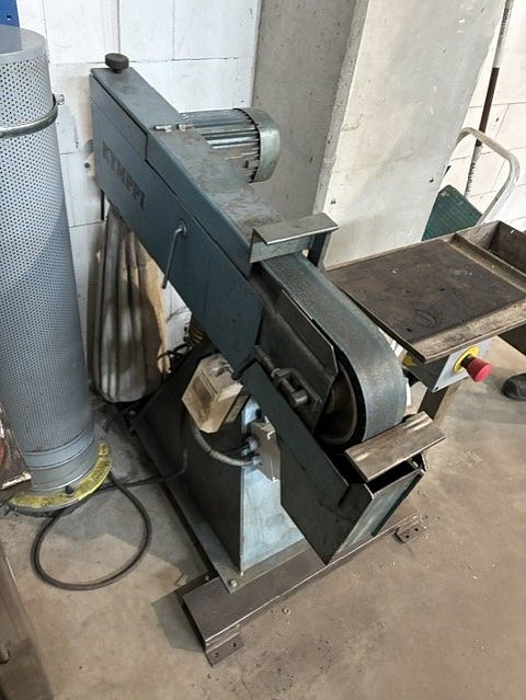 Image 3/4