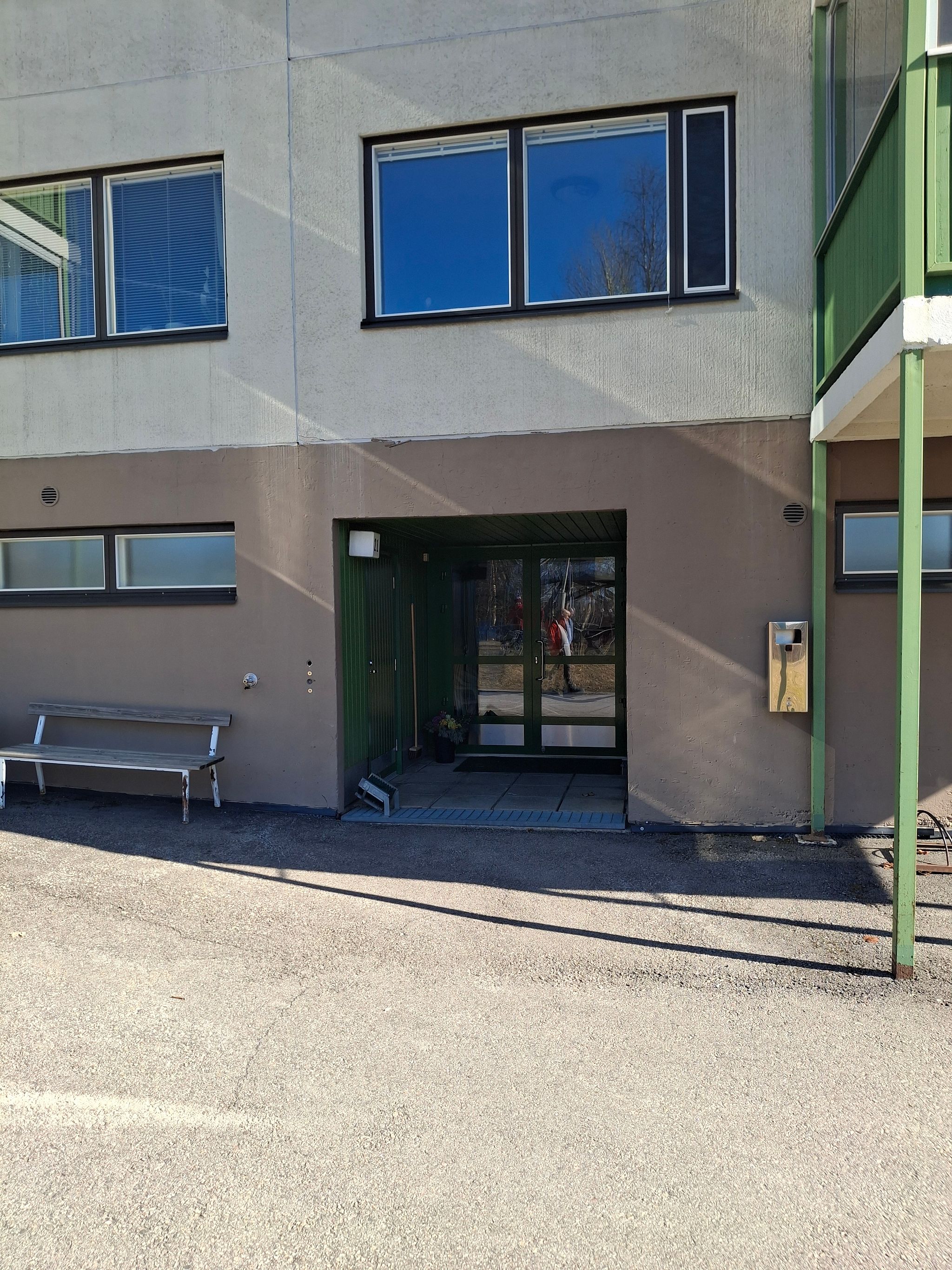 Image 32/34