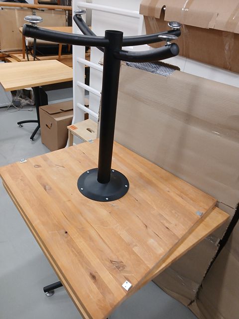 Image 2/6