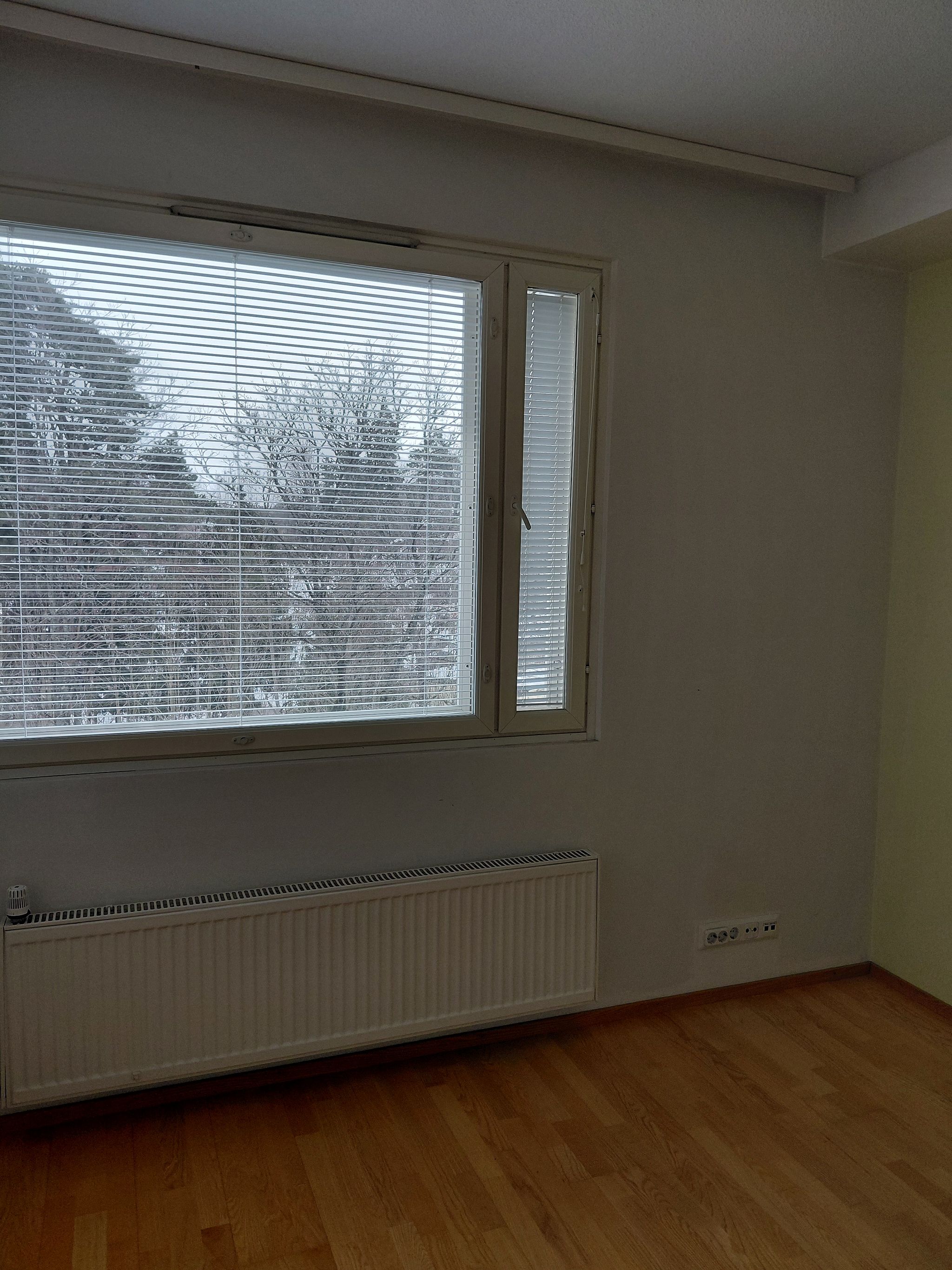 Image 12/24