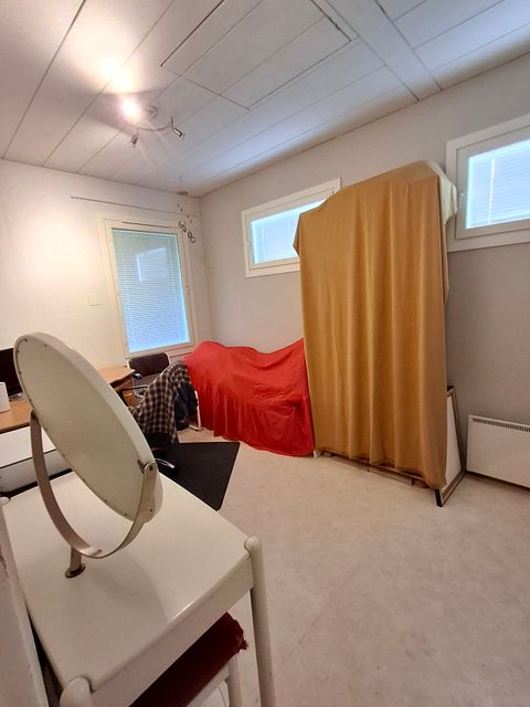 Image 10/27