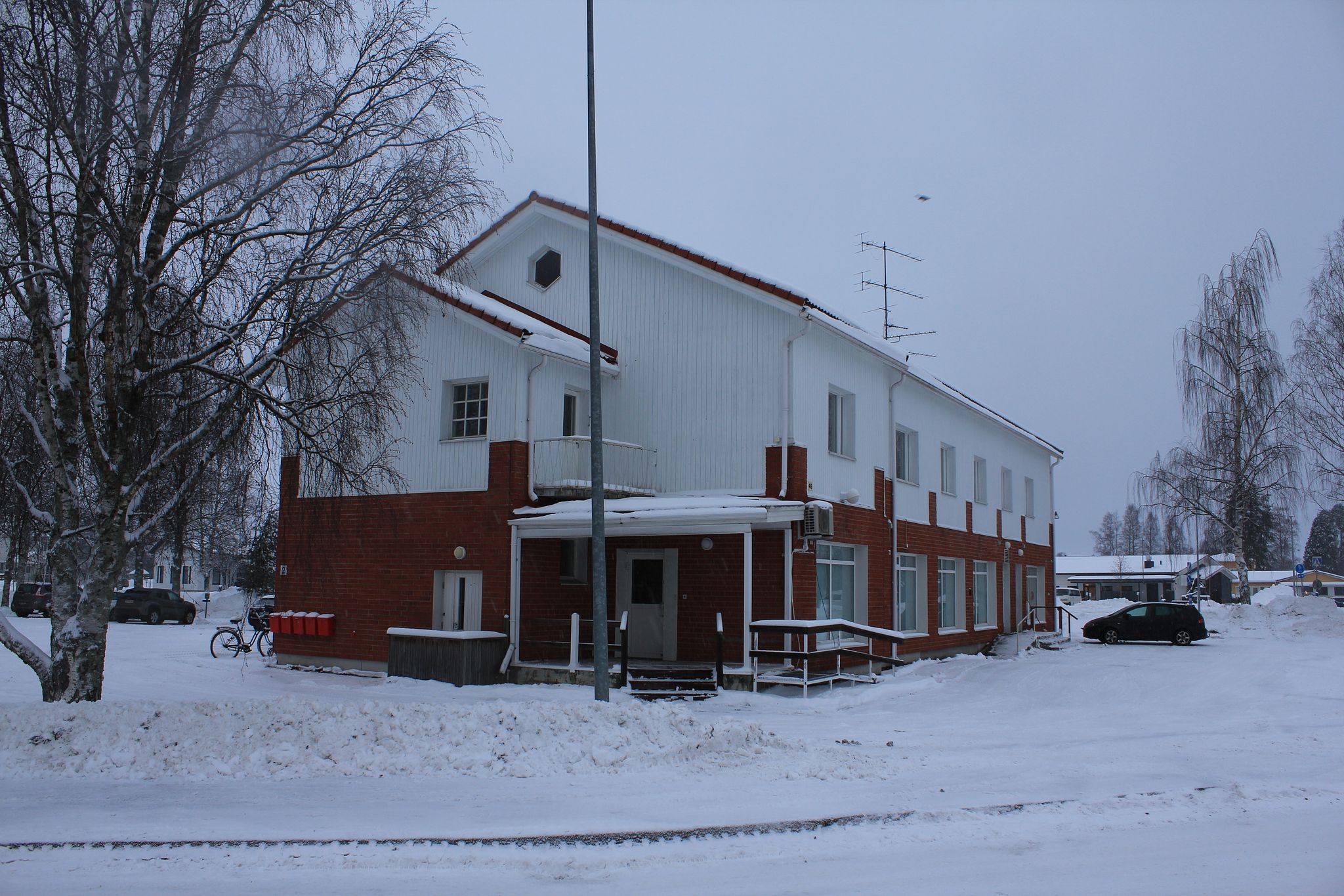 Image 1/8