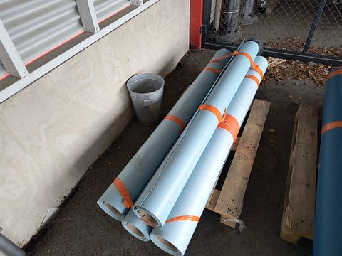 Image 1/4
