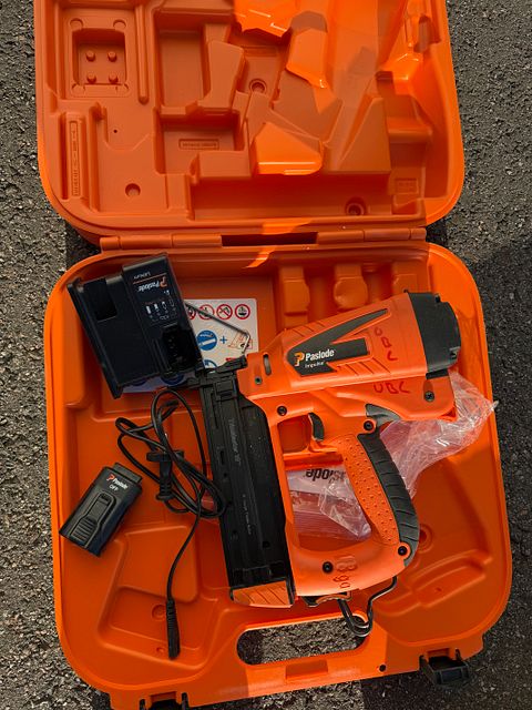 Image 1/27