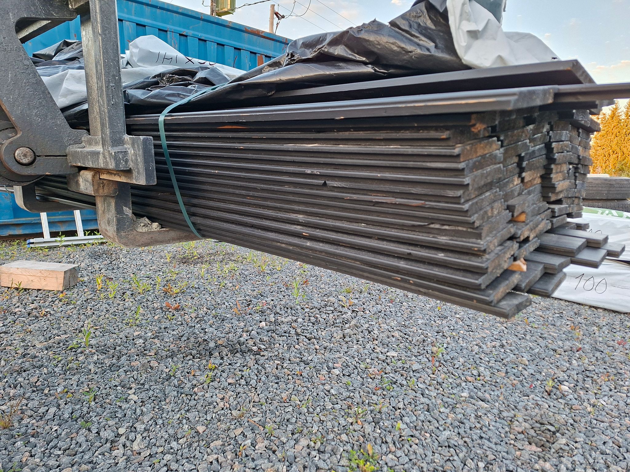 Image 1/7
