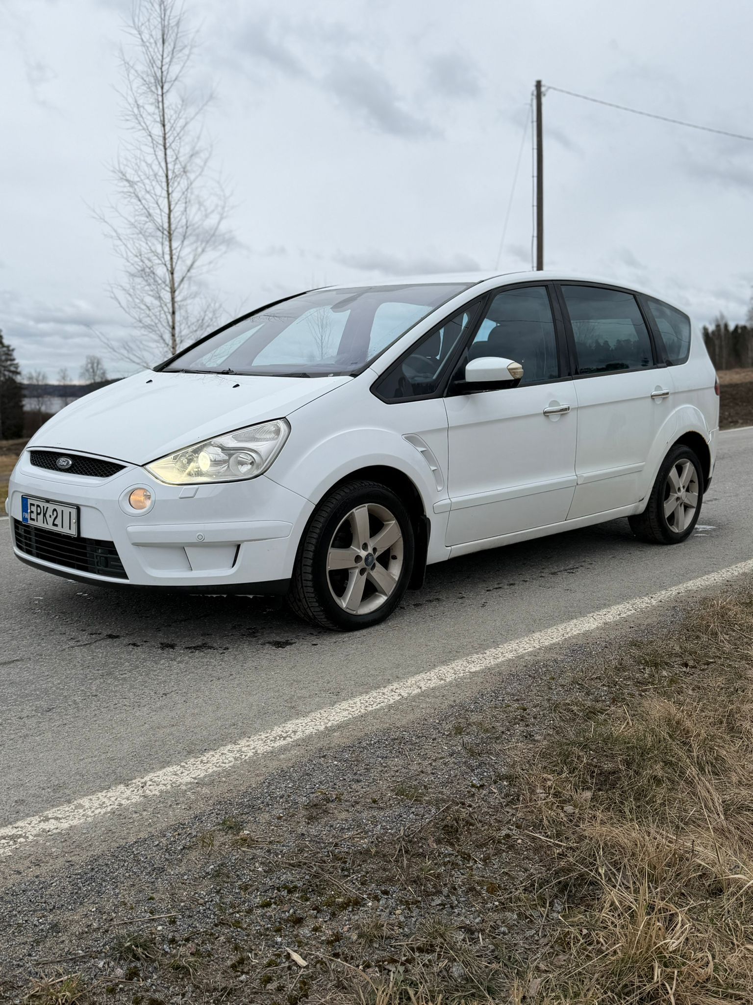 Image 1/12