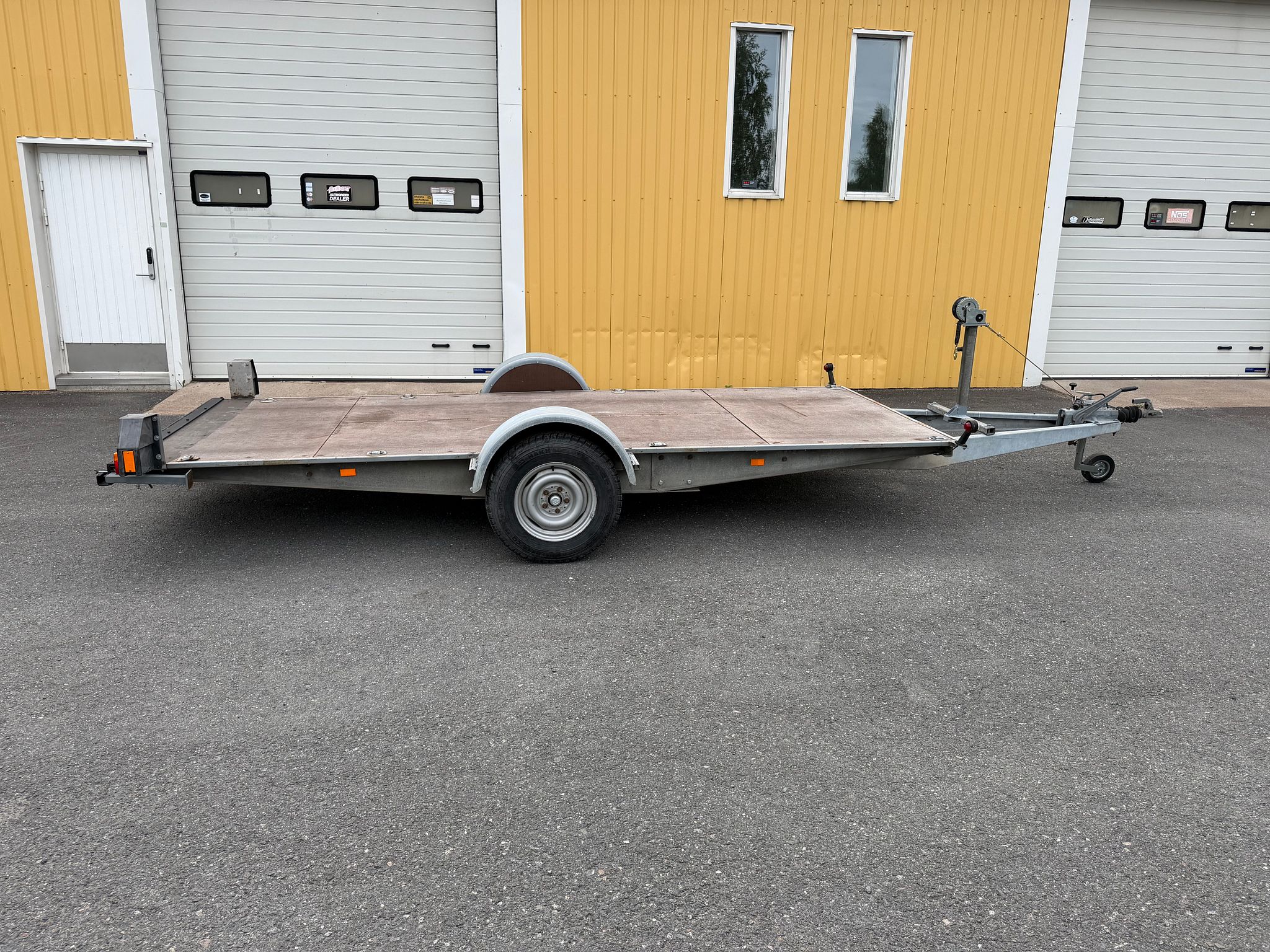 Image 10/19