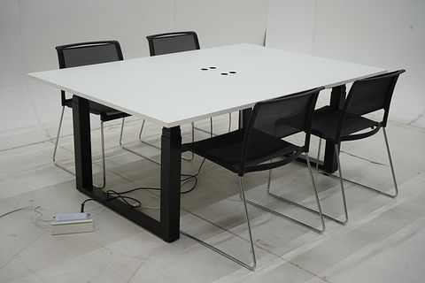 Image 2/15