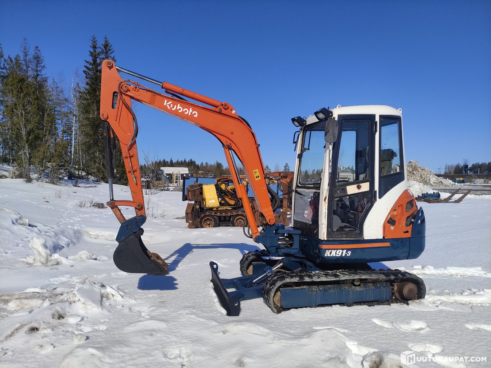 Kubota KX913 kaivinkone, Hollola