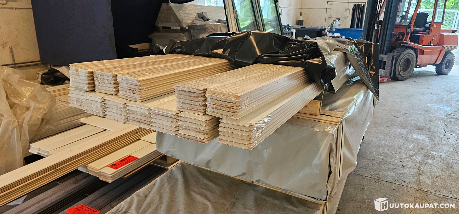 25m2 228jm Helmipaneeli valkoinen  15x120x3170 päätypontattu TL