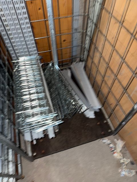 Image 13/14