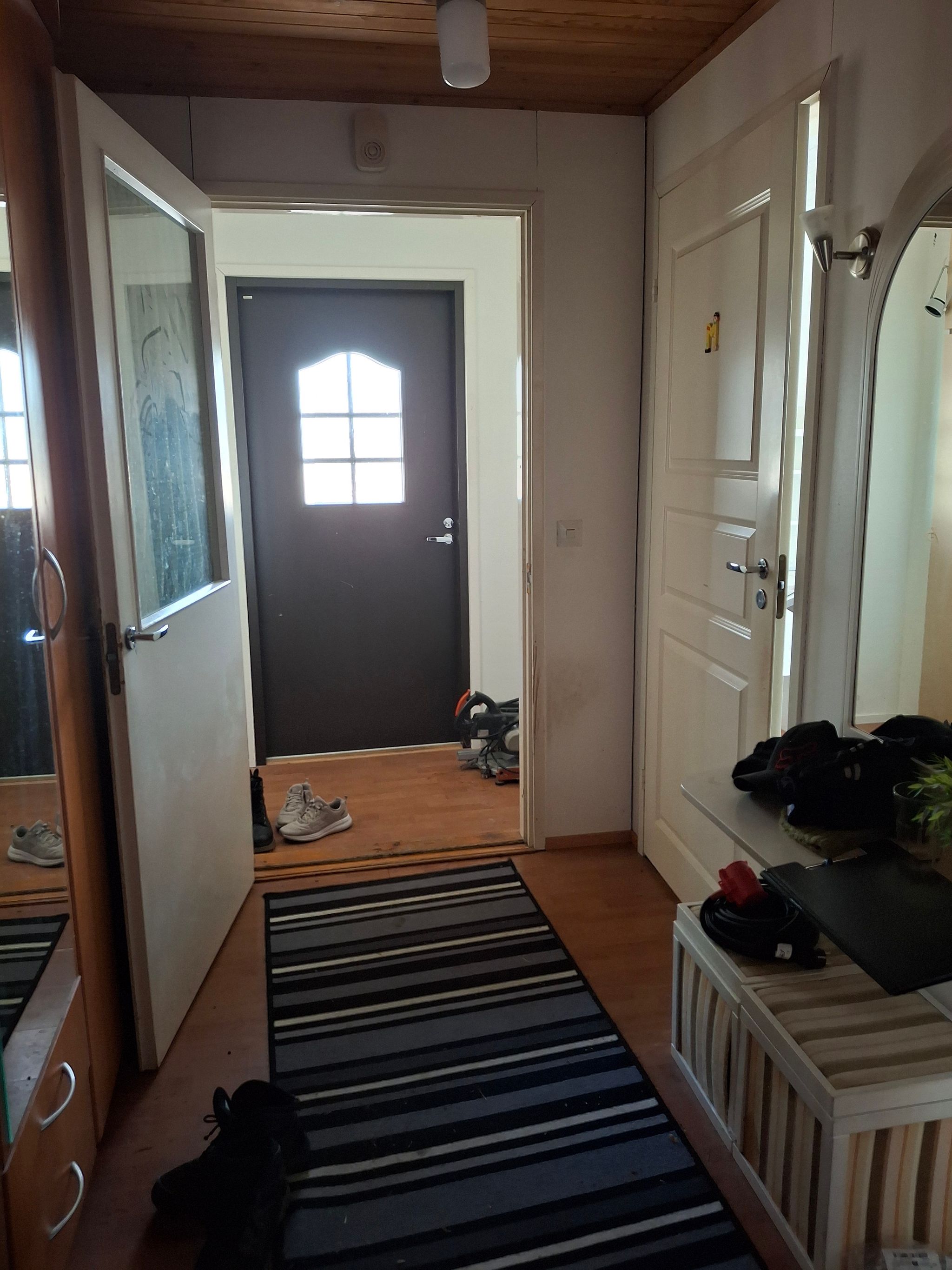 Image 2/17