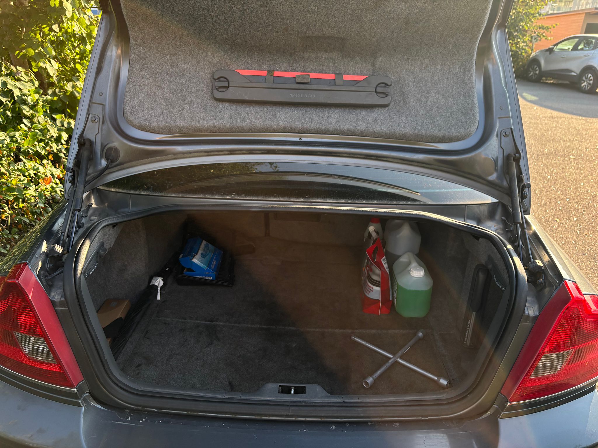 Image 6/28