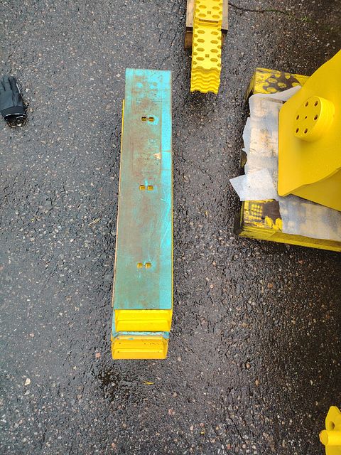 Image 4/4