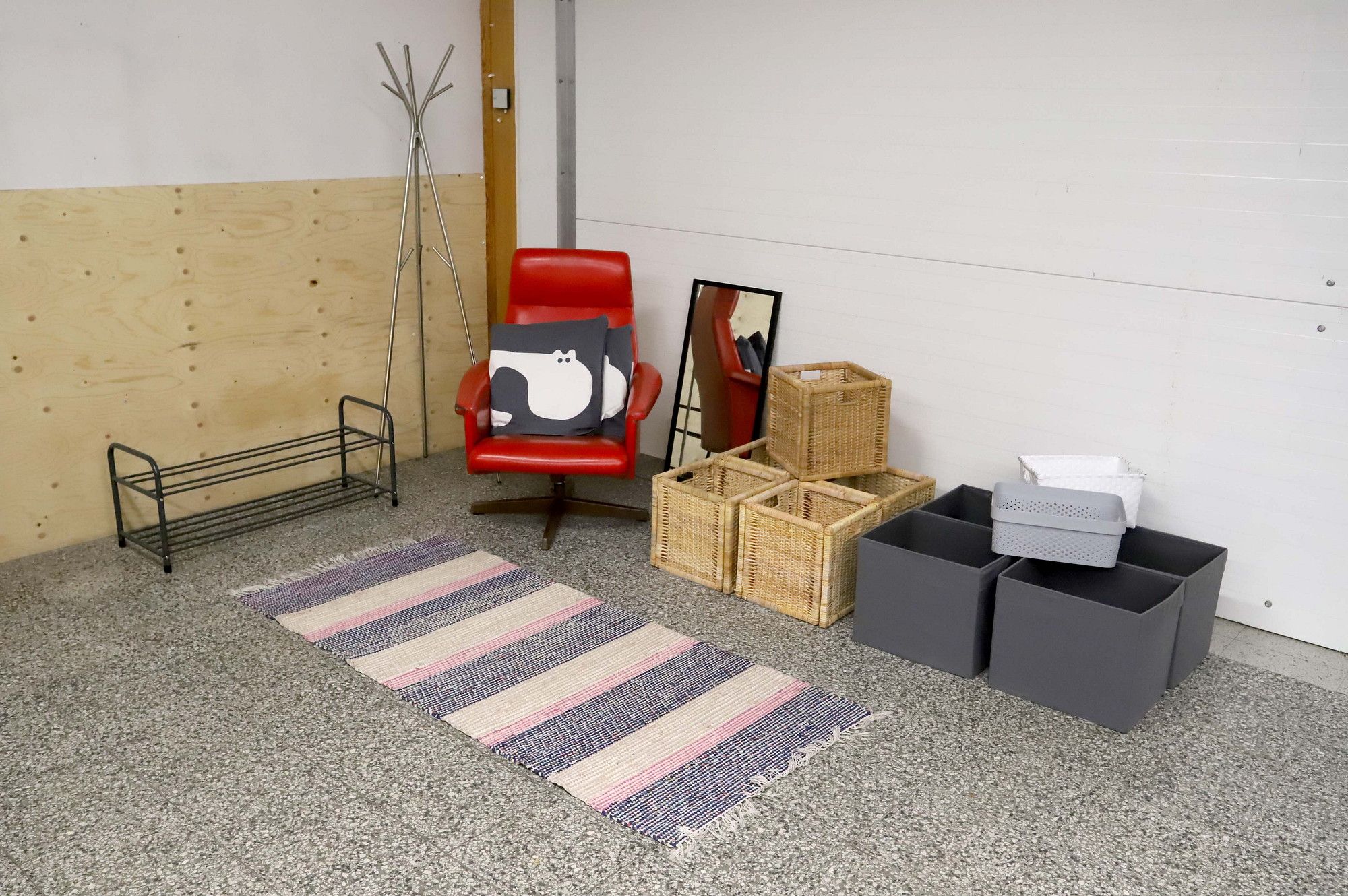 Image 2/27