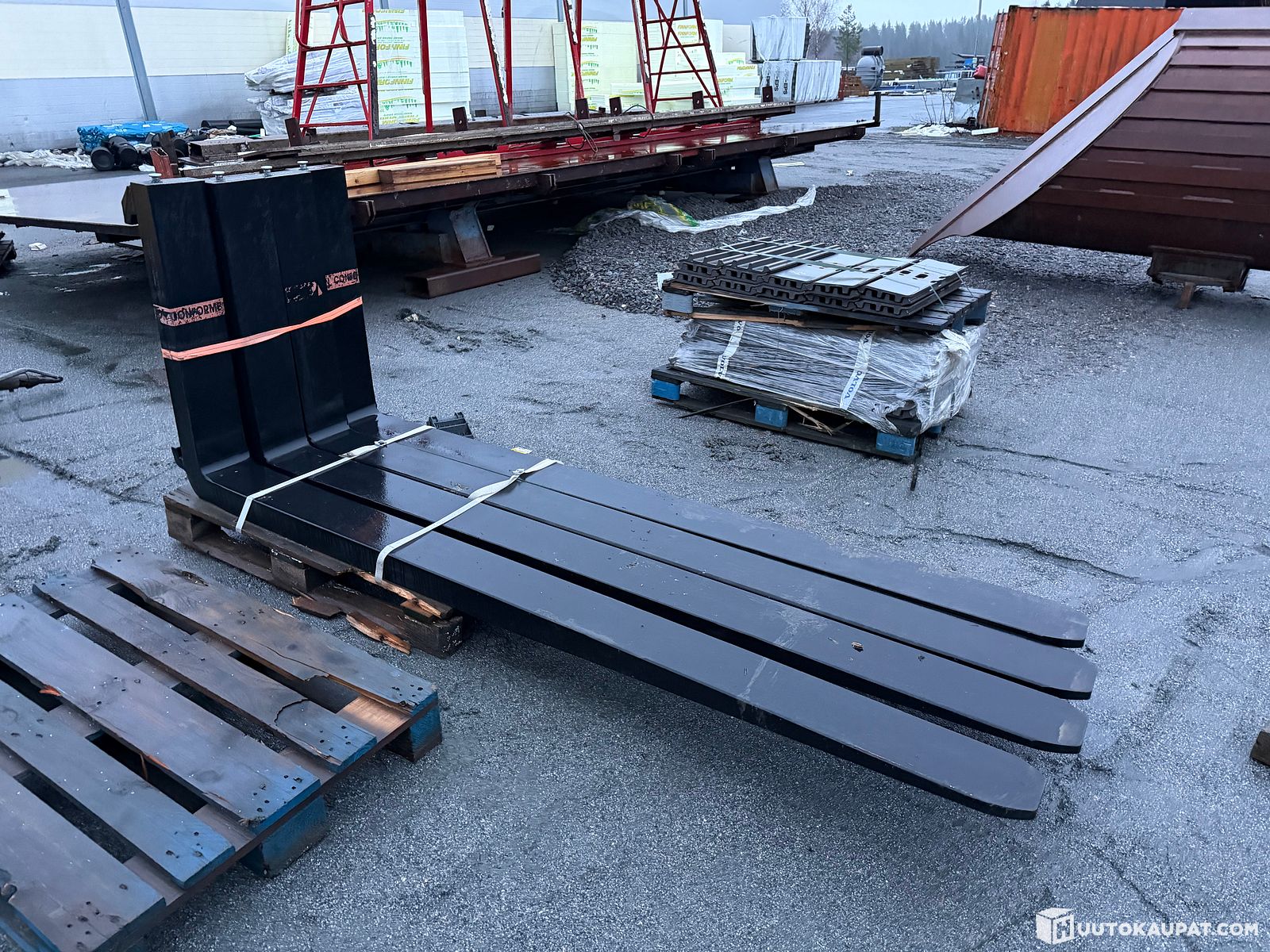 Cascade Trukkipiikit 10ton 2440mm Alavus Huutokaupat cascade-trukkipiikit-10ton-2440mm-alavus-huutokaupat