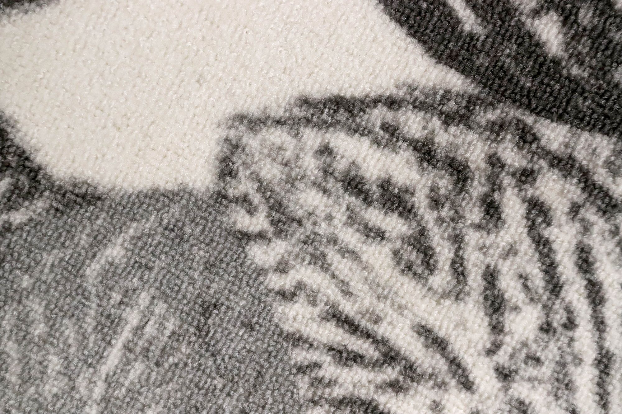 Image 4/8