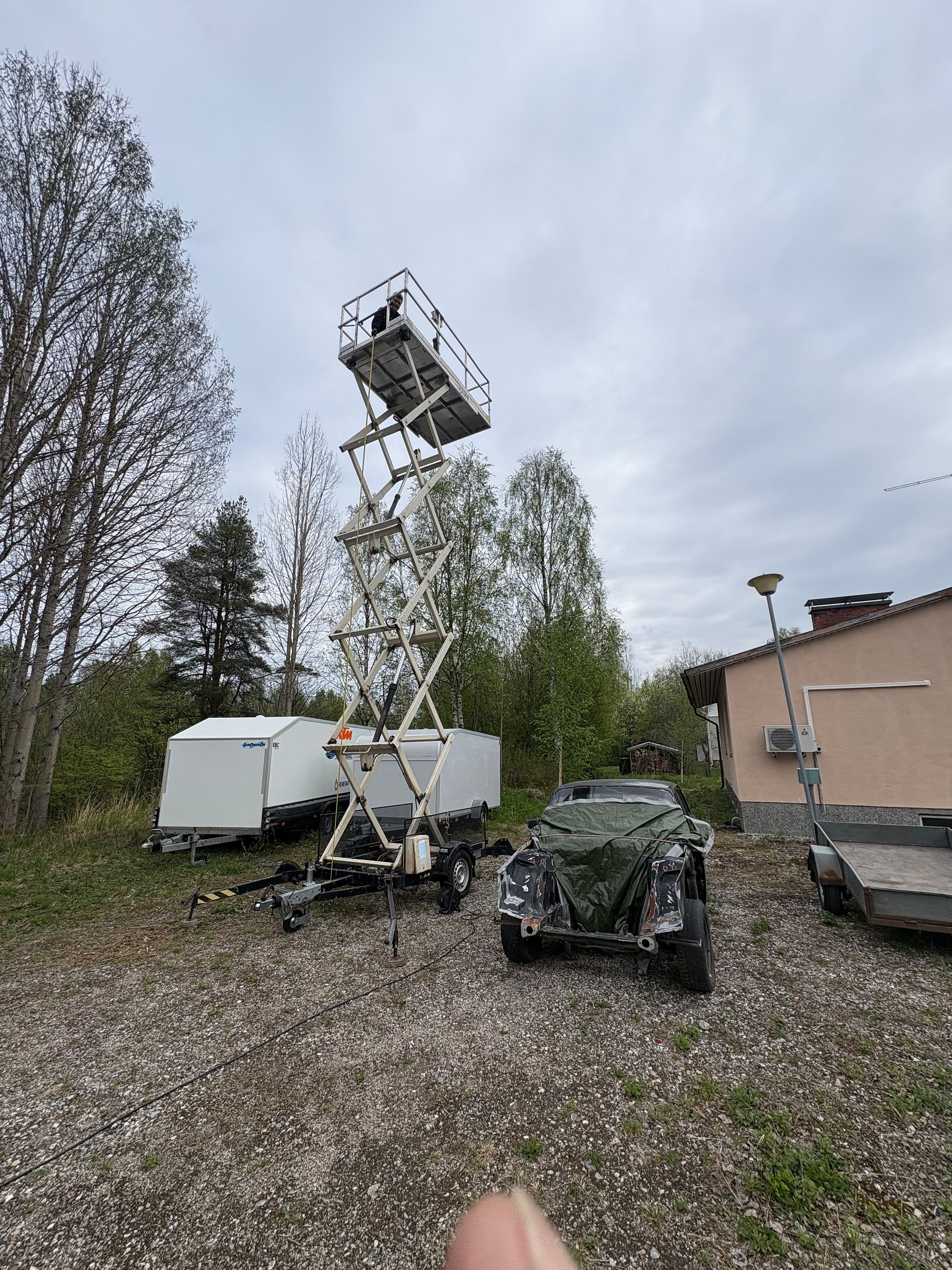Image 1/16
