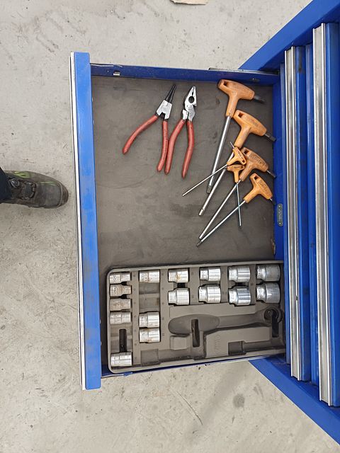 Image 6/8
