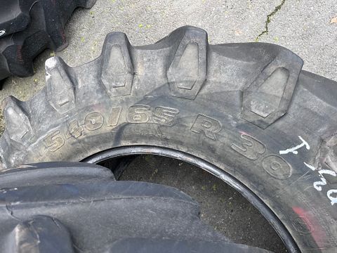 Image 8/8