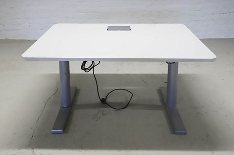 Image 3/8