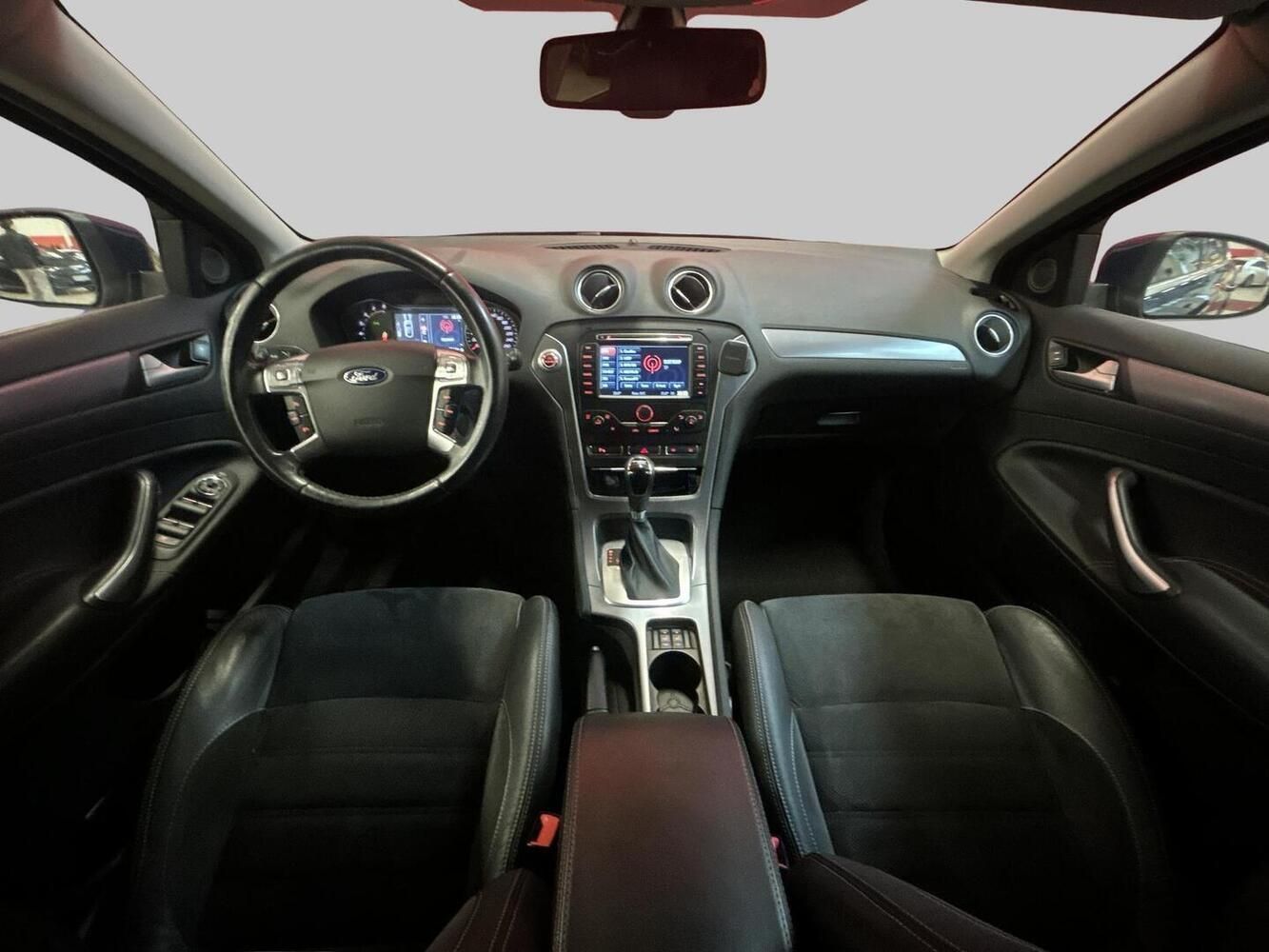 Image 14/32