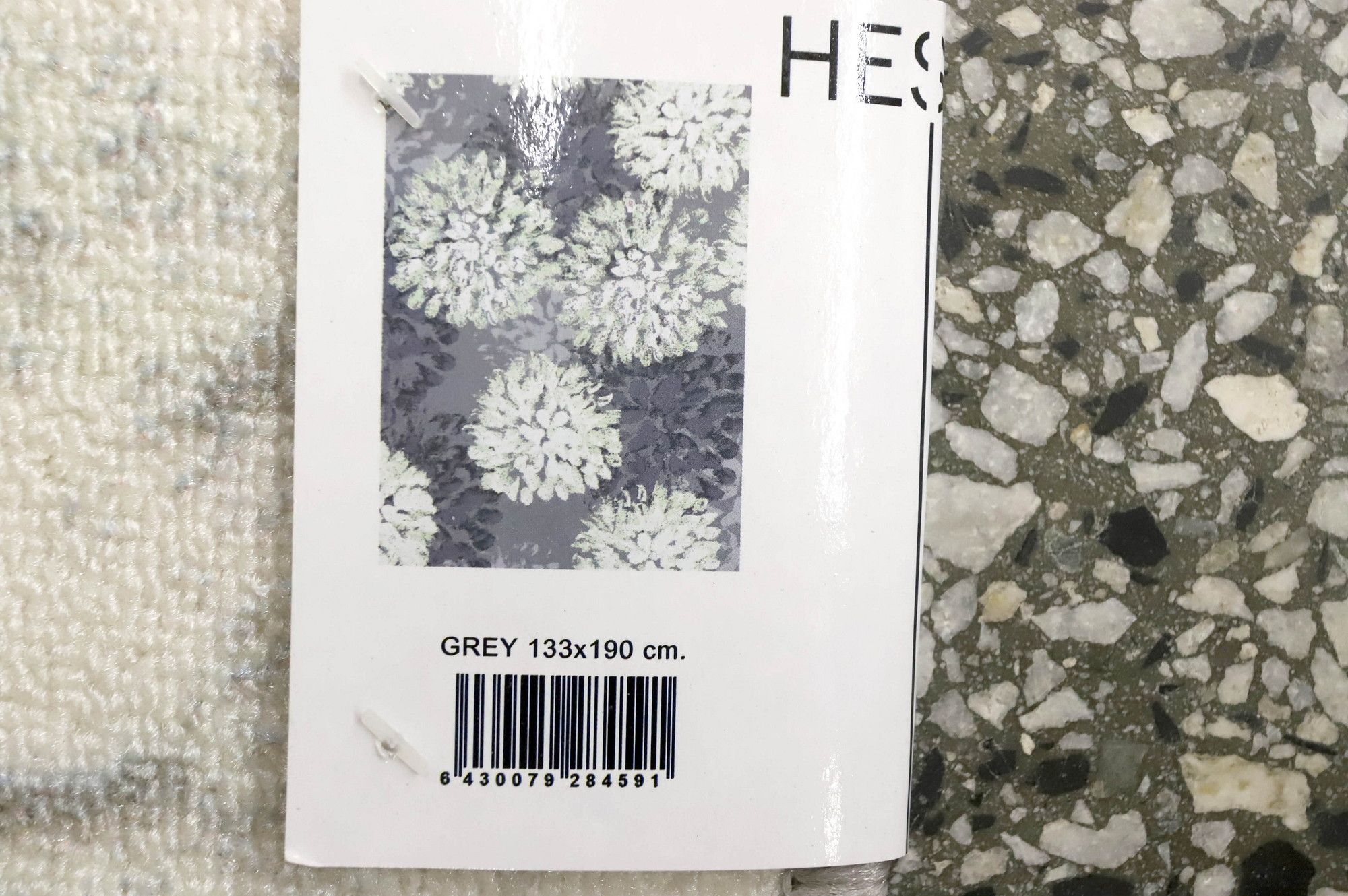 Image 4/6