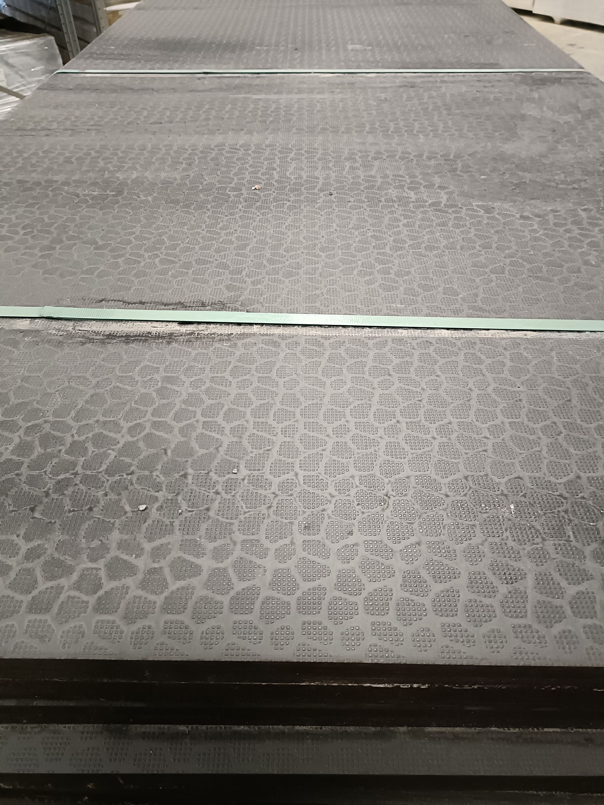 Image 4/4