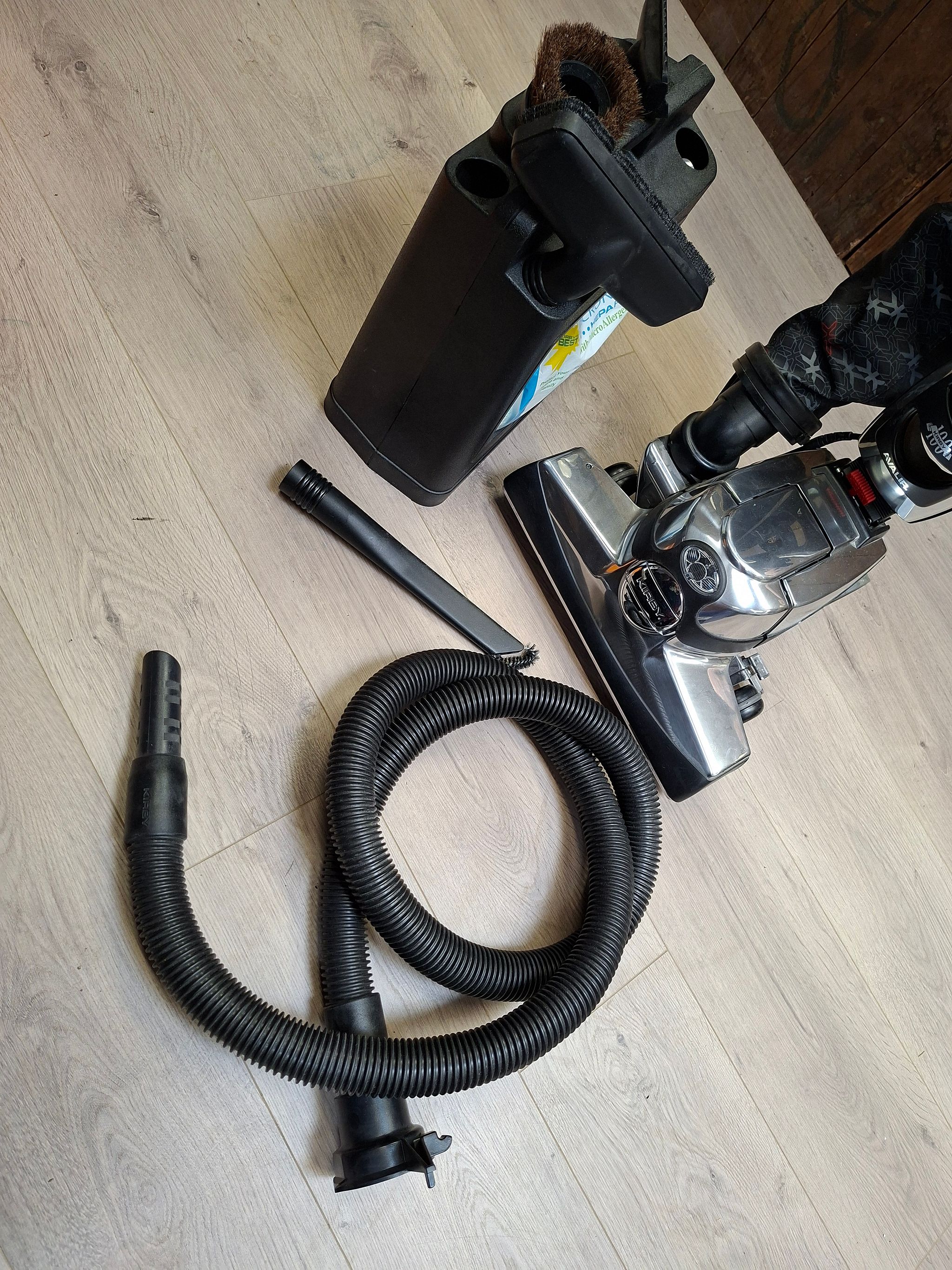 Image 9/10