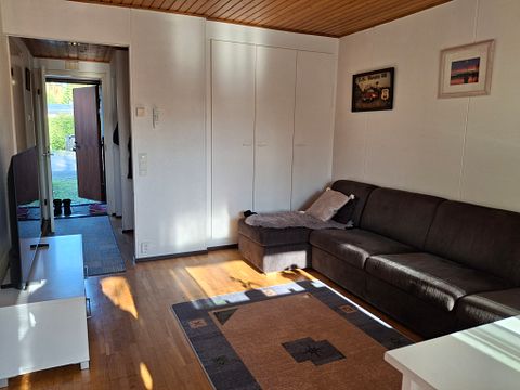 Image 12/20
