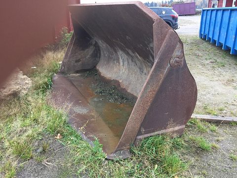 Image 2/4