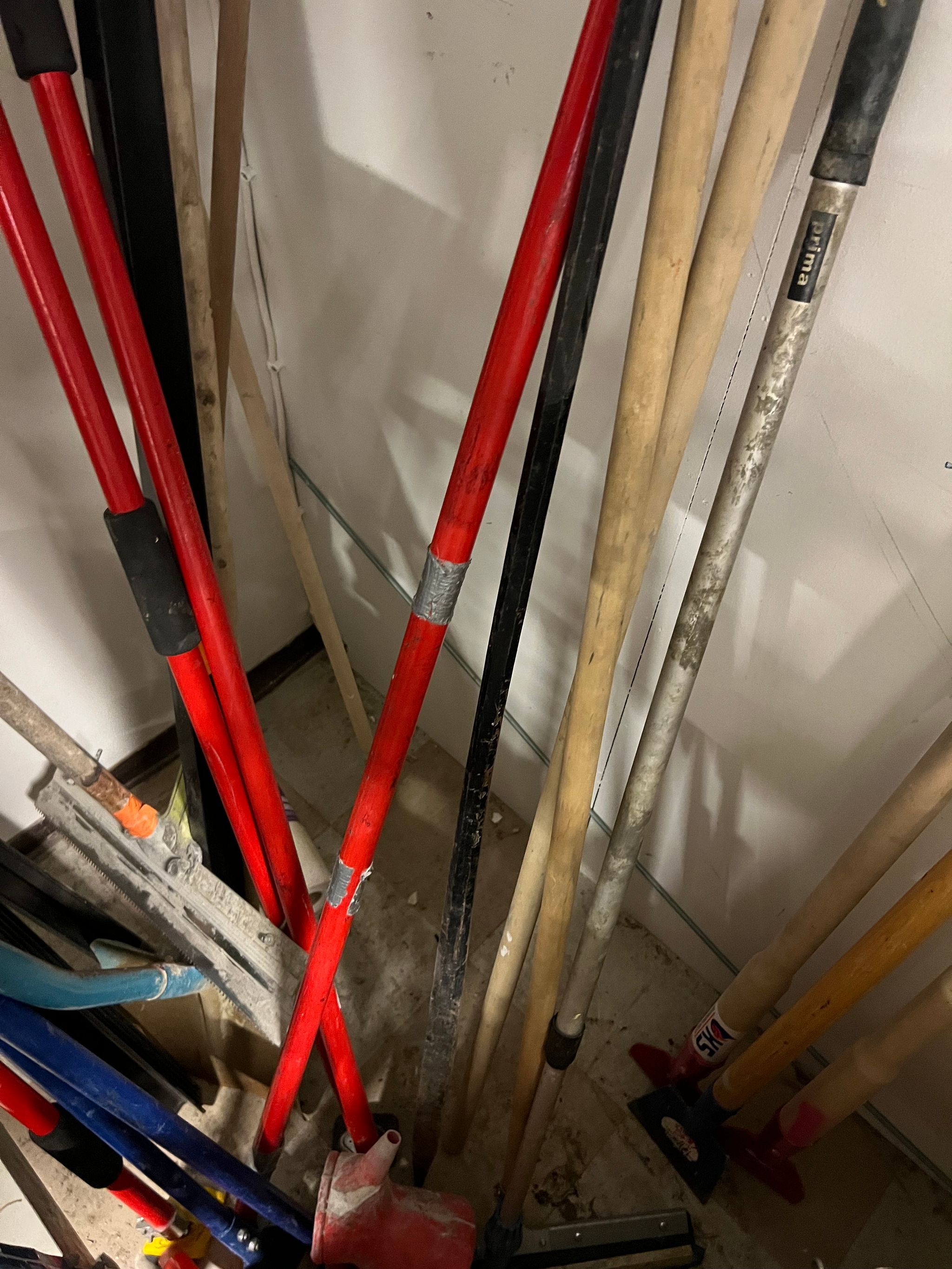 Image 3/8
