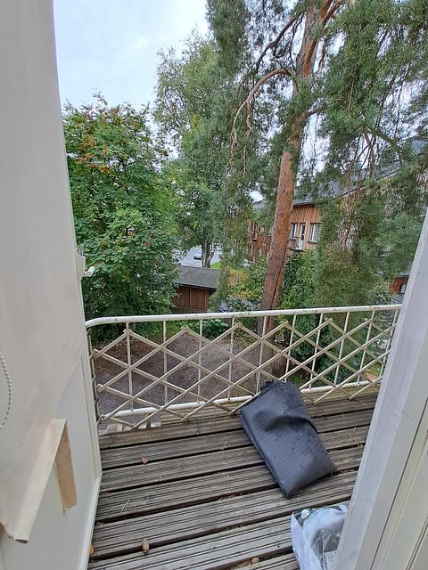 Image 16/23