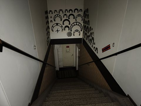 Image 17/78