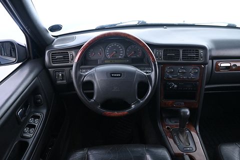Image 9/20