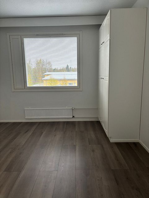 Image 3/11