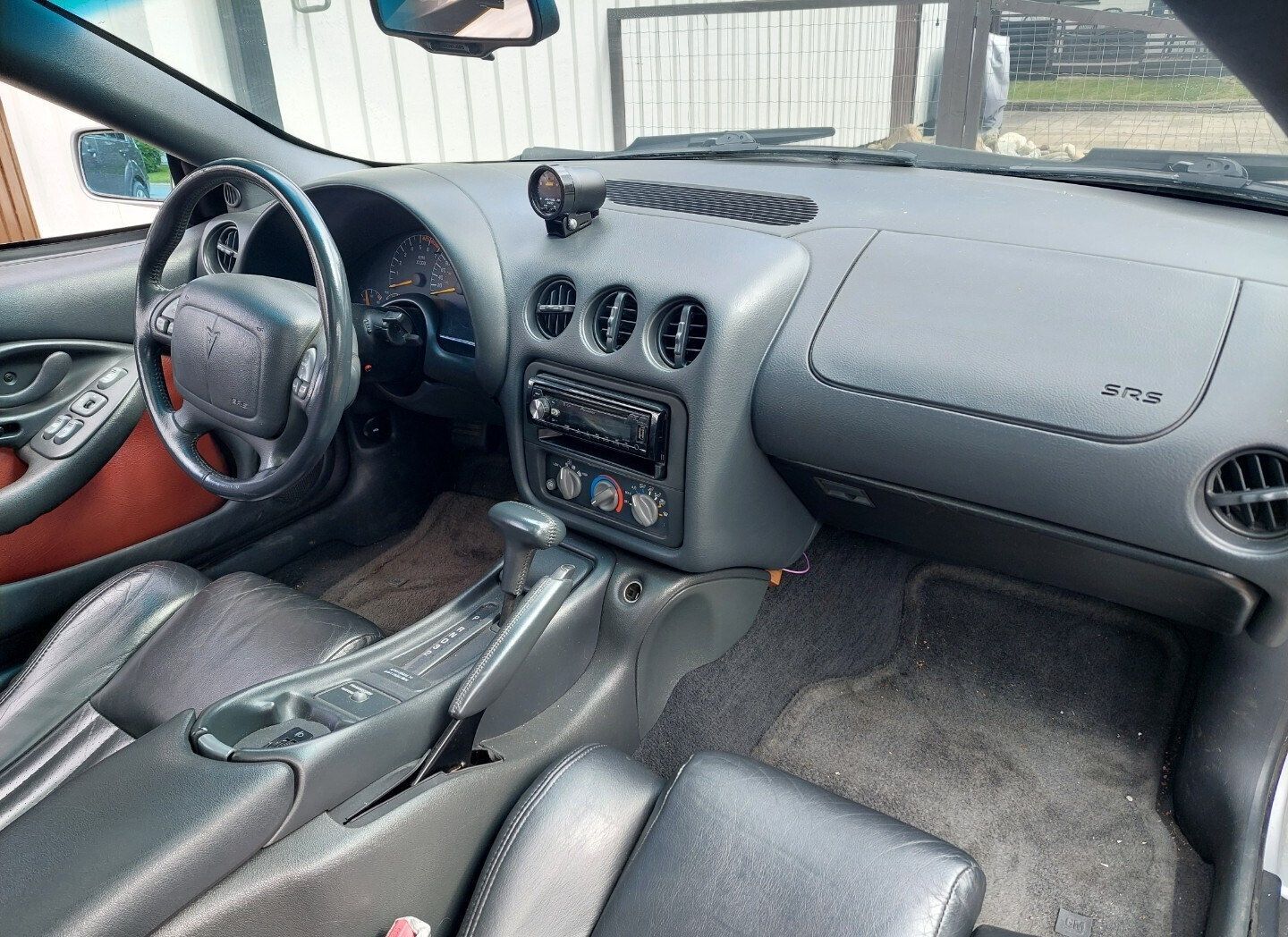 Image 11/19