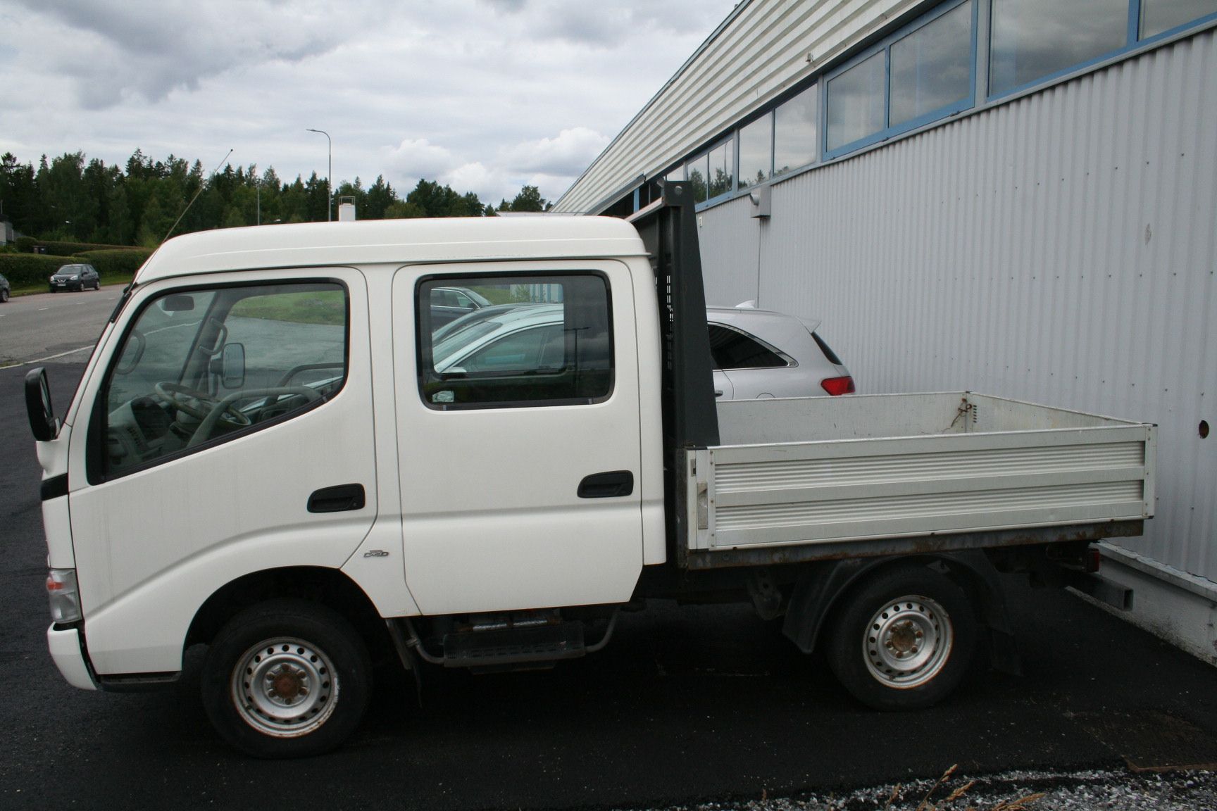 Image 2/9
