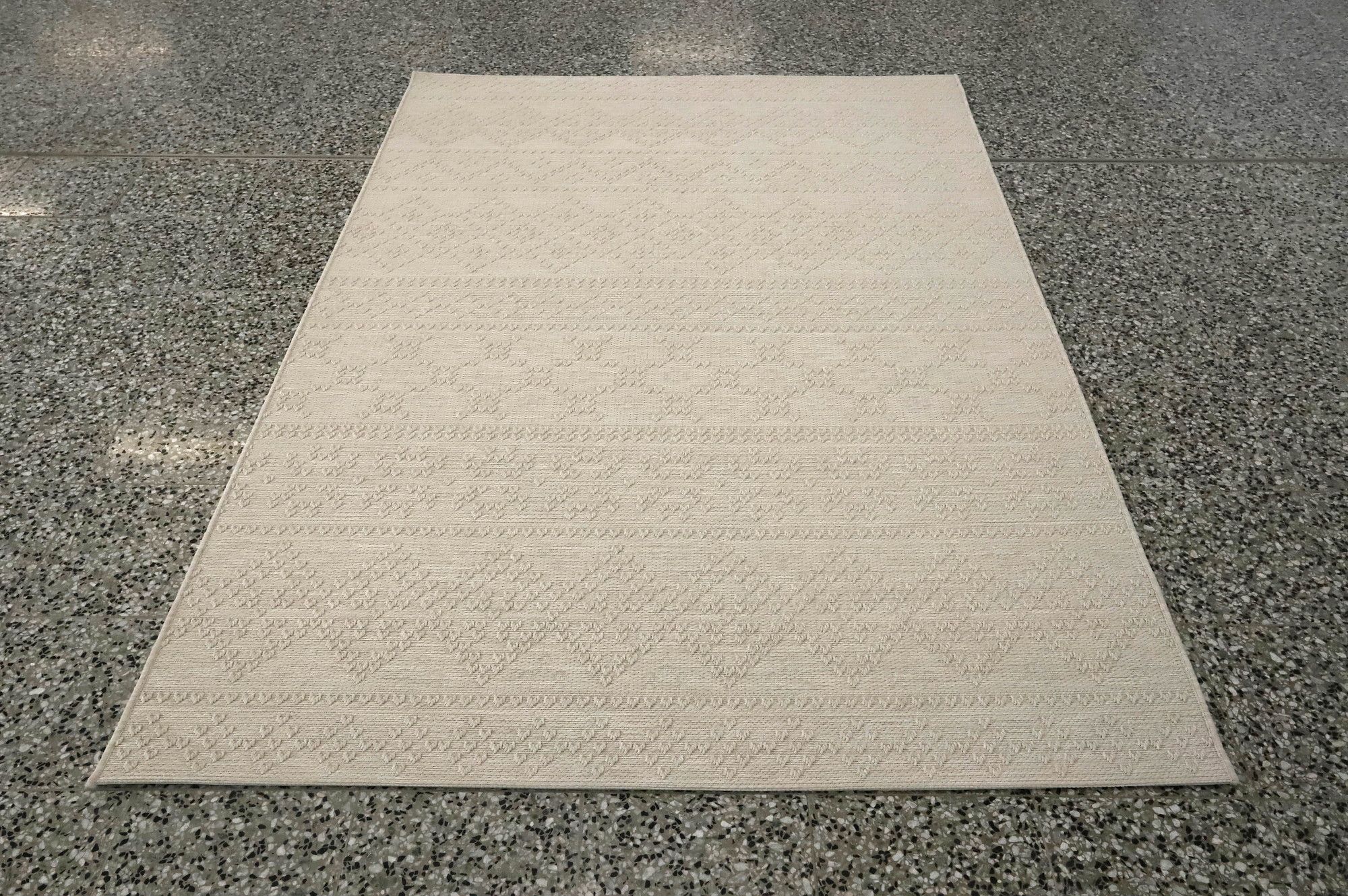 Image 2/6