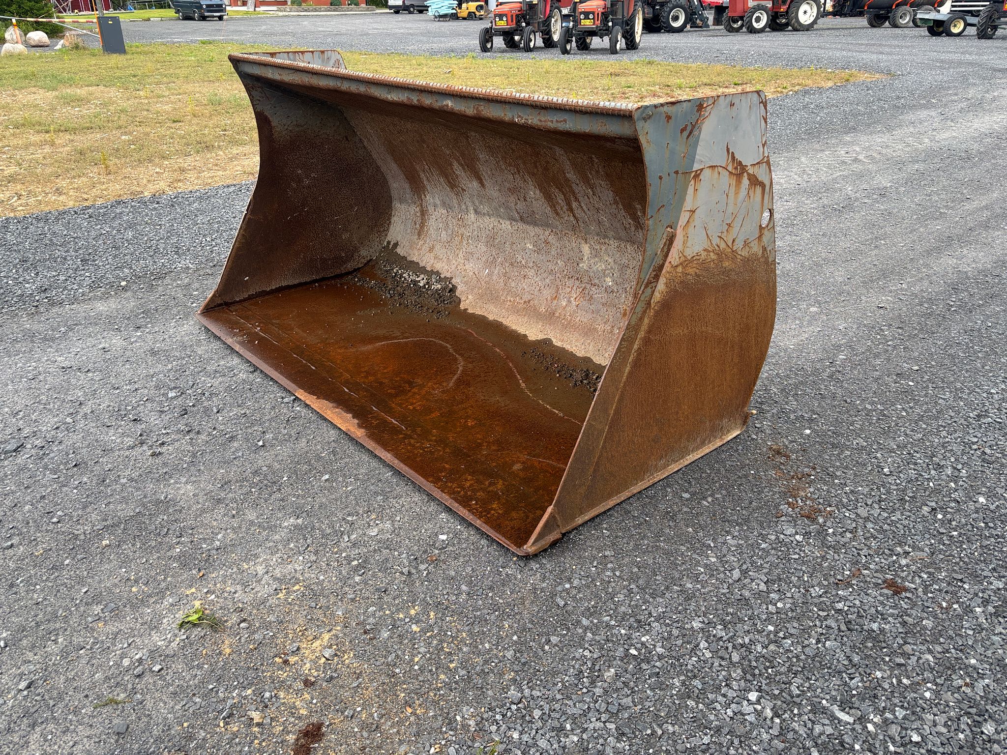 Image 1/4