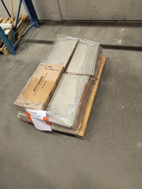 Image 3/4