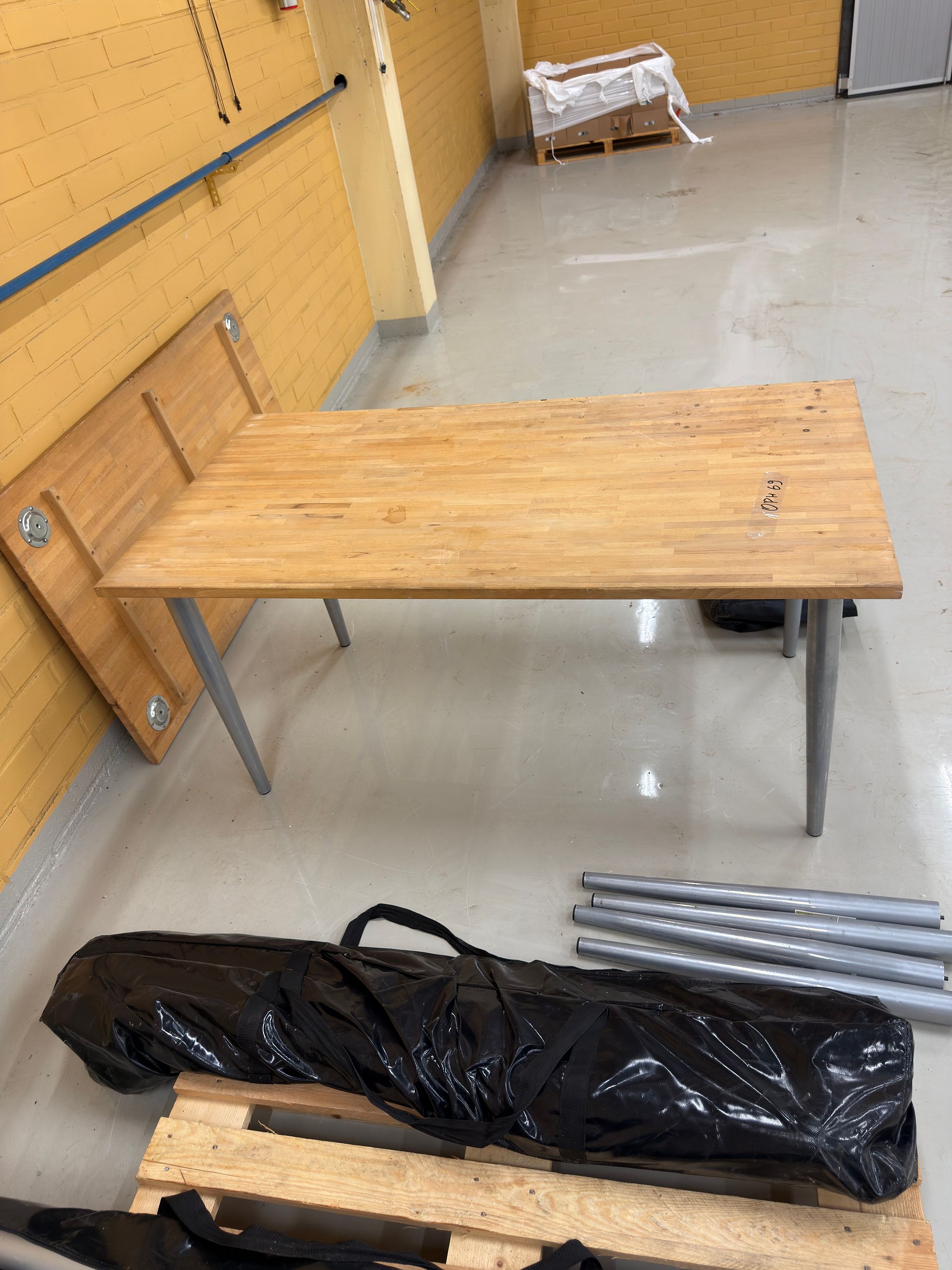 Image 8/18